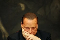 Cựu thủ tướng Italy Berlusconi vẫn chưa yên dù đã rời ghế nóng (Nguồn: AFP)