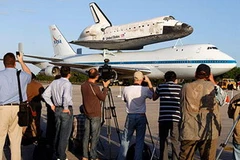 Tàu Discovery được đưa tới viện bảo tàng (Nguồn: csmonitor)