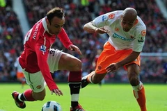 Berbatov (trái) ngày càng vô duyên (Nguồn: Getty)