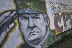 Những người theo chủ nghĩa dân tộc cực đoan vẫn coi ông Mladic là người hủng (Nguồn: Getty)