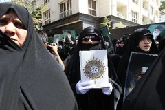 Biểu tình tại Tehran (Iran) phản đối phim phỉ báng đạo Hồi (Nguồn: AFP/TTXVN)