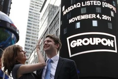 Giám đốc điều hành Groupon Andrew Mason trước sàn chứng khoán New York (Nguồn: Reuters)