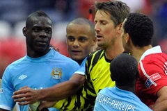 Balotelli suýt bị Rio Ferrdinand "tẩn" ở bán kết FA Cup mùa trước (Nguồn: Getty Images)