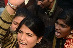 Phụ nữ Ấn Độ biểu tình sau những vụ hiếp dâm tập thể kinh hoàng ở New Delhi (Nguồn: AFP)