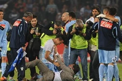 Các cầu thủ Napoli ăn mừng chiến công giành vé dự Champions League lần đầu (Nguồn: Getty)