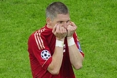 Schweinsteiger thất vọng sau khi không thực hiện thành công quả đá penalty ở trận chung kết năm ngoái (Nguồn: AFP)