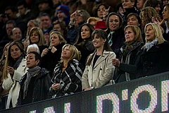 Khán đài VIP được dành riêng cho các khán giả nữ (Nguồn: Marca).