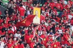 Chính các cổ động viên cũng có lỗi khi đặt những trọng trách lớn hơn nhiều so với khả năng thực sự của các cầu thủ (Ảnh: Quốc Khánh - TTXVN)