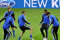 Các cầu thủ Schalke luyện tập trước trận đấu với Galatasaray (Nguồn: AFP)