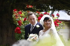 Lily Allen cùng chồng trong ngày cưới (Nguồn: Reuters)