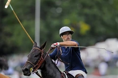 Batistuta trong vai trò một vận động viên Polo (Nguồn: Getty)