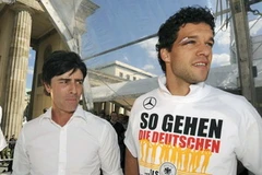 Đội tuyển Việt Nam: Từ Falko Goetz đến... Ballack