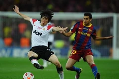 Dù thể hình nhỏ con, song Park vẫn tranh chấp sòng phẳng với các cầu thủ châu Âu (Nguồn: Getty)