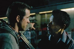 Ryan Reynolds và Denzel Washington trong "Safe House" (Nguồn: CNN)