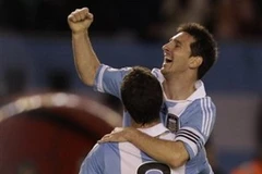 Messi tỏ ra rất ăn ý với Higuain (Nguồn: AP)