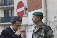 Tổng thống Pháp Nicolas Sarkozy đã bay tới Toulouse để chỉ huy vụ vây bắt sát thủ (Nguồn: AP)