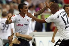 Bayern đã biết thắng, Dortmund nếm mùi thất bại