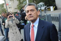 Rajat Gupta rời tòa án ở Manhattan (Nguồn: AFP)