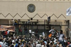 Người biểu tình Yemen trước Đại sứ quán Mỹ (Nguồn: EPA)
