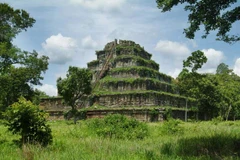 Đền Koh Ker. (Nguồn: Wikipedia)