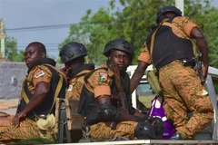 Các lực lượng Burkina Faso tuần tra tại thành phố Ouhigouya. (Ảnh: AFP/TTXVN)