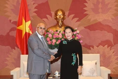 Chủ tịch Quốc hội Nguyễn Thị Kim Ngân tiếp Ủy viên Trung ương Đảng Cộng sản Cuba Carlos Rafael Miranda Martinez. (Ảnh: Trọng Đức/TTXVN)