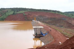 Thân đập hồ thủy điện Đắk Ka. (Ảnh: Hưng Thịnh/TTXVN)