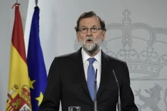 Thủ tướng Tây Ban Nha Mariano Rajoy trong một cuộc họp báo ở Barcelona. (Nguồn: AFP/TTXVN)