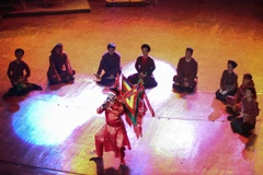 [Photo] Hát xẩm kết hợp beatbox, nhảy hiphop khiến khán giả thích thú 