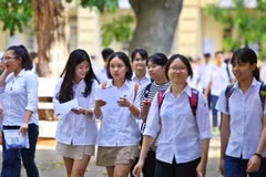 Thí sinh dự thi Trung học phổ thông quốc gia . (Ảnh: Minh Sơn/Vietnam+)