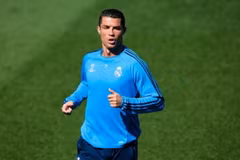 Ronaldo nhiều khả năng sẽ ra sân ngay từ đầu ở trận Real Madrid-Man City. (Nguồn: Mirror)