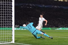 Ibrahimovic lại khiến Chelsea phải ôm hận. (Nguồn: DM)