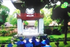 Hình ảnh Văn Miếu trên kênh truyền hình của Panama. (Ảnh chụp qua TV)