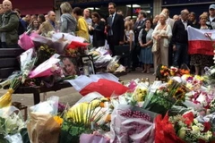 Tưởng nhớ nạn nhân thiệt mạng. (Nguồn: BBC)