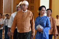 Tân Tổng thống Myanmar Htin Kyaw và bà Aung San Suu Kyi. (Nguồn: Reuters)