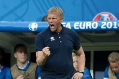 Heimir Hallgrimsson, nha sỹ kiêm huấn luyện viên bán thời gian. (Nguồn: AFP/Getty Images)