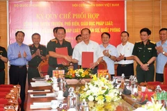 Tăng cường phản bác luận điệu xuyên tạc chính sách quốc phòng Việt Nam