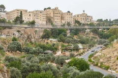 Israel khánh thành cây cầu treo dài nhất nước ở Tây Jerusalem