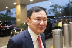 Thái Lan: Máy bay chở cựu Thủ tướng Thaksin hạ cánh ở Bangkok