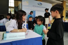 Theo chân Quỹ sữa trên những hành trình “trao sữa, gửi niềm vui”