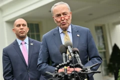 Lãnh đạo phe Cộng hòa tại Thượng viện Mỹ, ông Chuck Schumer phát biểu tại cuộc họp báo ở Washington, DC. (Ảnh: AFP/TTXVN)