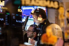 Chứng khoán Mỹ khởi sắc mạnh trước kỳ vọng về thỏa thuận nâng trần nợ