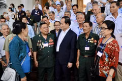 Phó Thủ tướng Trần Lưu Quang tiếp Đoàn người có công tỉnh Kiên Giang