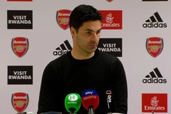 HLV Arteta nhắc nhở cầu thủ Arsenal duy trì tập trung để đua vô địch