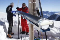 Giới khoa học "chạy đua" với thời gian để lưu giữ một phần lớp băng cổ