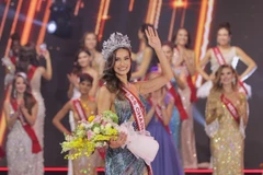 Trong ảnh: Nhan sắc lộng lẫy của Miss Charm 2023 đến từ Brazil. (Ảnh: Thu Hương/TTXVN)