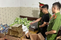 Hà Nội: Triệt phá đường dây buôn bán trái phép thuốc lá nước ngoài