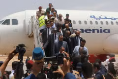 Chính phủ Yemen mở lại sân bay quốc tế Ghaydah sau 9 năm gián đoạn