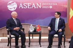 Thủ tướng Phạm Minh Chính gặp Chủ tịch Diễn đàn Kinh tế Thế giới