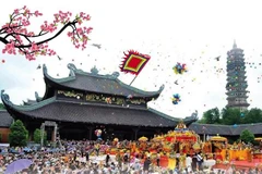 [Infographics] Chùa Hương: Điểm đến tâm linh non nước hữu tình